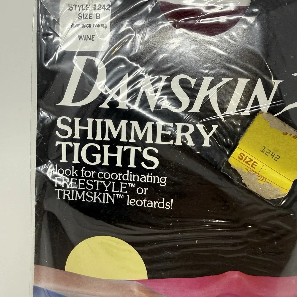Vintage 1980s Danskin Shimmery Tights Size B Color Wine Style 1242 NEW